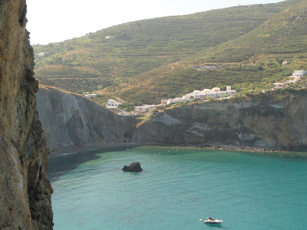Chiaia Apartments Ponza Room photo